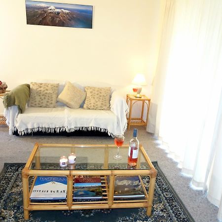 Smokebush Cottage - Holiday Home Exclusively Yours ตูรางี ภายนอก รูปภาพ