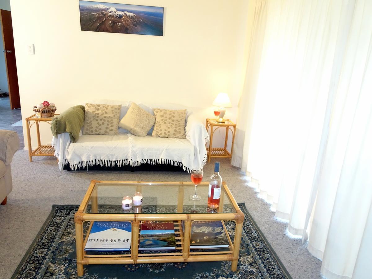 Smokebush Cottage - Holiday Home Exclusively Yours ตูรางี ภายนอก รูปภาพ